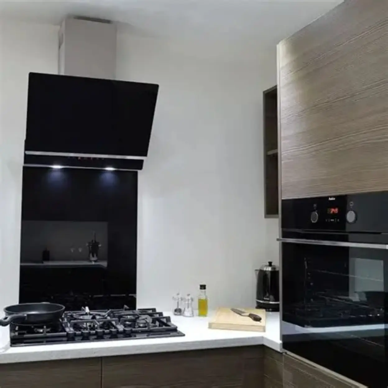 CDA EVA60BL 60cm Angled Extractor, Black image 0