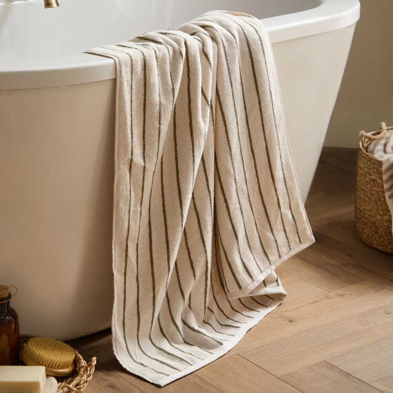 Yard Bath Sheet Hebden Narrow Stripe Olive 100x150cm image 0