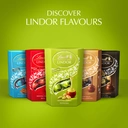 Lindt Lindor Pistachio 200g image 8