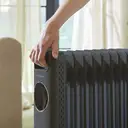 Morphy Richards HeatFlux 1.5kW Digital Oil Filled Radiator with Remote Control – Grey, 827502 image 3