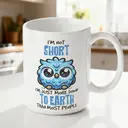 Alphynix 1 Mug blanc 33cl avec citation drôle "Je ne suis pas petite, je suis juste plus proche de la terre" & design hibou, cadeau de Noël ou Thanksgiving spirituel,Le cadeau de la saint-valentin, cadeau d’anniversaire image 1