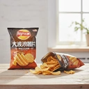 Lay’s chips ondulées saveur porc laqué 70 g (contient de l’aspartame) image 4