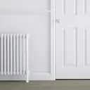 CROWN One Coat Satin Brilliant White 750ML image 4