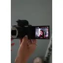 Sony vlogcamera ZV-1 II | Digitale camera (vari-angle touchscreen voor vloggen, groothoekzoomlens, 4K-video, multi-directionele microfoon) Zwart image 3