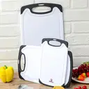 Zimatic Lot de 3 planches à découper résistantes sans BPA avec rigoles profondes et poignées antidérapantes, compatibles lave-vaisselle image 5