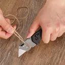 WORKPRO Folding Knife with Wooden Handle & Sliding Lock, Foldable Utility Knife Carpet Knife Quick Change Cutter Knife with Belt Clip, Includes 10 SK5 Replacement Blades image 8