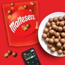 Maltesers Chocolate Balls with a Crispy Airy Center 158g image 3