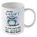 Alphynix Mug blanc 11 oz avec une phrase amusante « Je ne suis pas de petite taille » et un design d'hibou sagesse, cadeau unique et humoristique pour Noël, Thanksgiving, Saint-Valentin ou anniversaire image 3