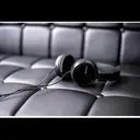 Sony Casque pliable avec audio haute qualité transducteur 30 mm et fonction mains-libres 25 - Noir image 3