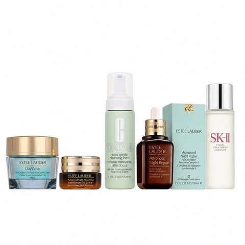 Sommer-Angebot: 43% sparen Sommer-Hautpflege-Essentials-Set – Clinique Extra Gentle Cleansing Foam, SK-II Facial Treatment Essence, Estée Lauder Advanced Night Repair Serum & Gel Eye Cream, DayWear Sorbet SPF15 Cream | 5-teiliges Feuchtigkeits- & Reparatur-Hautpflege-Bundle