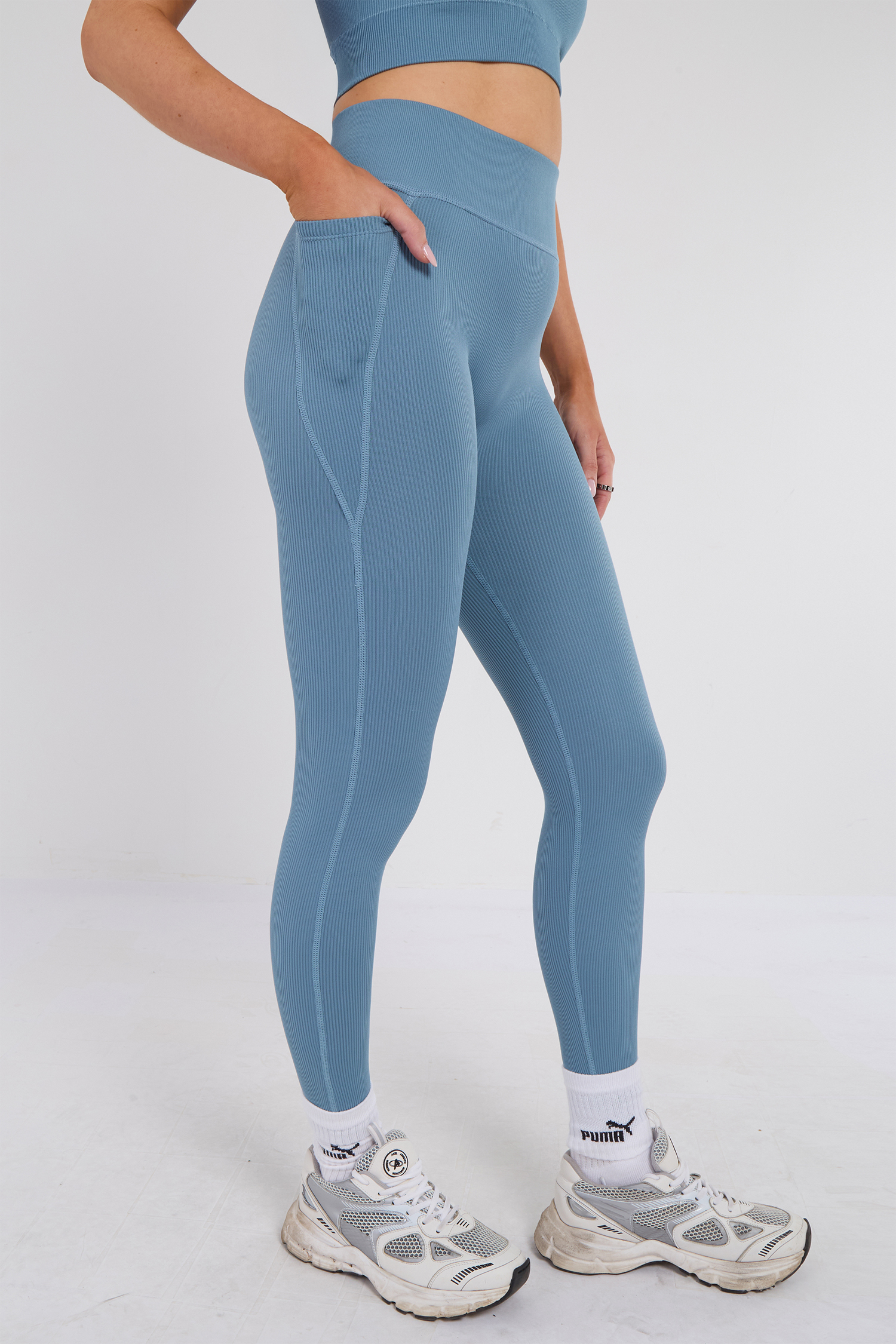 Third Avenue Seamless Fitness Scrunch Leggings, Bondi Blue, M Size