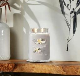 Yankee Candle Signature Jar Smoked Vanilla Cashmere 567g