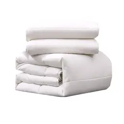 ochama x J.ZAO Doppelschichtige Ganzjahresdecke - Füllung aus leichten Fasern, vielseitige Nutzung für Haus und Wohnheim, an alle Jahreszeiten angepasster Komfort - 200x200cm