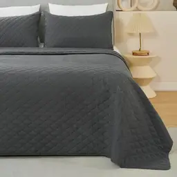 WOLTU Bedspread 220x240 cm with 2 Pillowcases 50x70 cm Dark Grey, Quilted 3-Piece Lightweight Throw Blanket, Ultrasoft Bedspread for Living Room Bedroom Bed