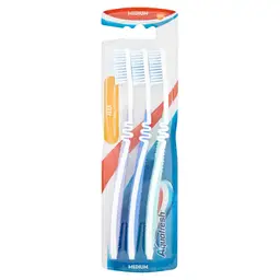 Aquafresh Toothbrush Medium 3 Pack