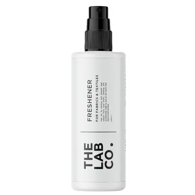 The Lab Co. 125ml Premium Freshener, Fast-acting deodoriser for footwear, shoes and clothing. Our deodorant mist spray freshens trainers, shoes, sports bags and clothing.