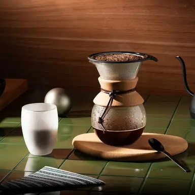 Bodum Pour Over Coffee Maker with Permanent Filter 1L