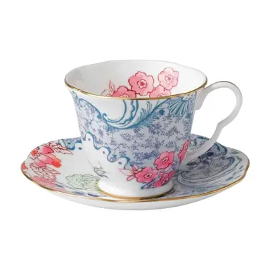WEDGWOOD Butterfly Bloom 0,2l Fein Bone China Tasse & Untertasse Set mit 24K Goldrand - Blau-Pink Blumenmuster, Geschenkbox