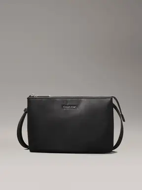 Calvin Klein crossbodytas – zwart