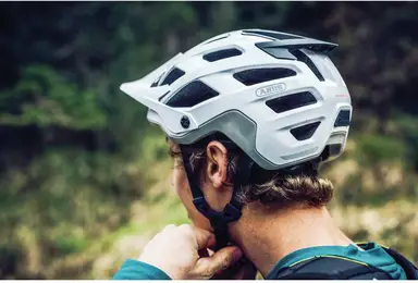 ABUS Duitsland Abus Moventor 2.0 pijnboomgroen maat S (51-55) MTB-helm