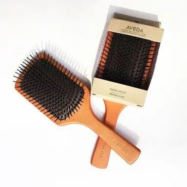 Aveda Brosse Plate 1 pièce