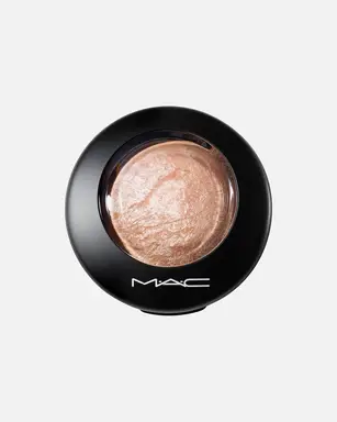 MAC Mineralize Skinfinish Natural 10 g - Soft And Gentle