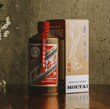 Kweichow Moutai (43% Alc./vol)(two Wine Cups Included） 贵州茅台酒