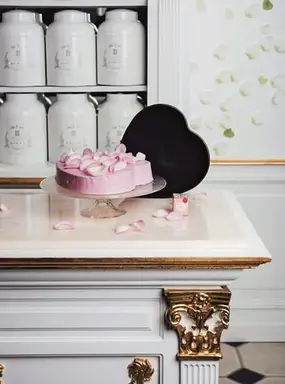 Le Creuset hartvormige springvorm - antiaanbak koolstofstaal, 26 x 25 cm, zwart