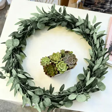 Wei‘s Moment 2Pcs 6.5Ft Artificial Eucalyptus Garland with Willow Leaves Fake Hanging Greenery Vines Table Runner Garland for Wedding Backdrop Arch Wall Decor