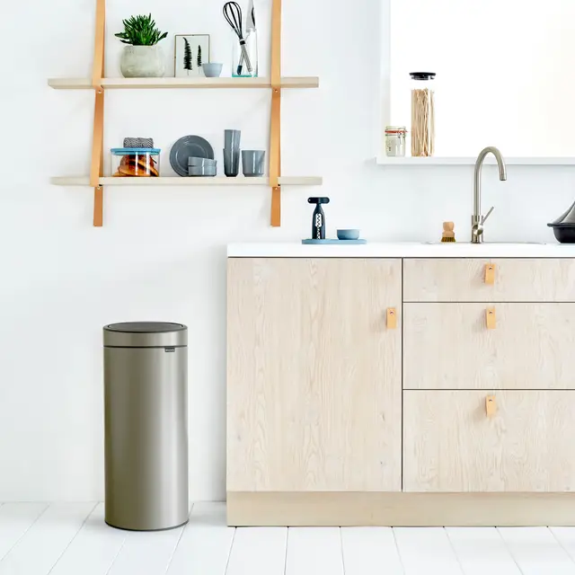 Brabantia Touch Bin New, 30L, Plastic Inner Bucket, Platinum