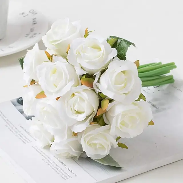 12 Stück 10,6 Zoll/26,92 cm  
Künstliche Rosen Einzelstiel Kunstseidenblume Arrangement Brautstrauß Real-Touch für Zuhause, Party, Hochzeitsdekoration (weiß)