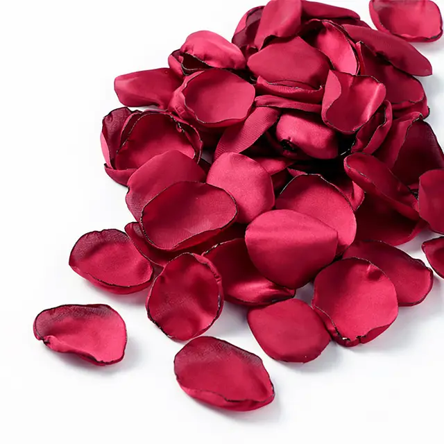 Yuejia 200PCS 1.5in/3.8cmArtificial Flower Petals Silk Rose Flower Petals for Valentine's Day,Flower Petals to Throw at Wedding, Flower Girl, Dinner Table Centerpieces(red)