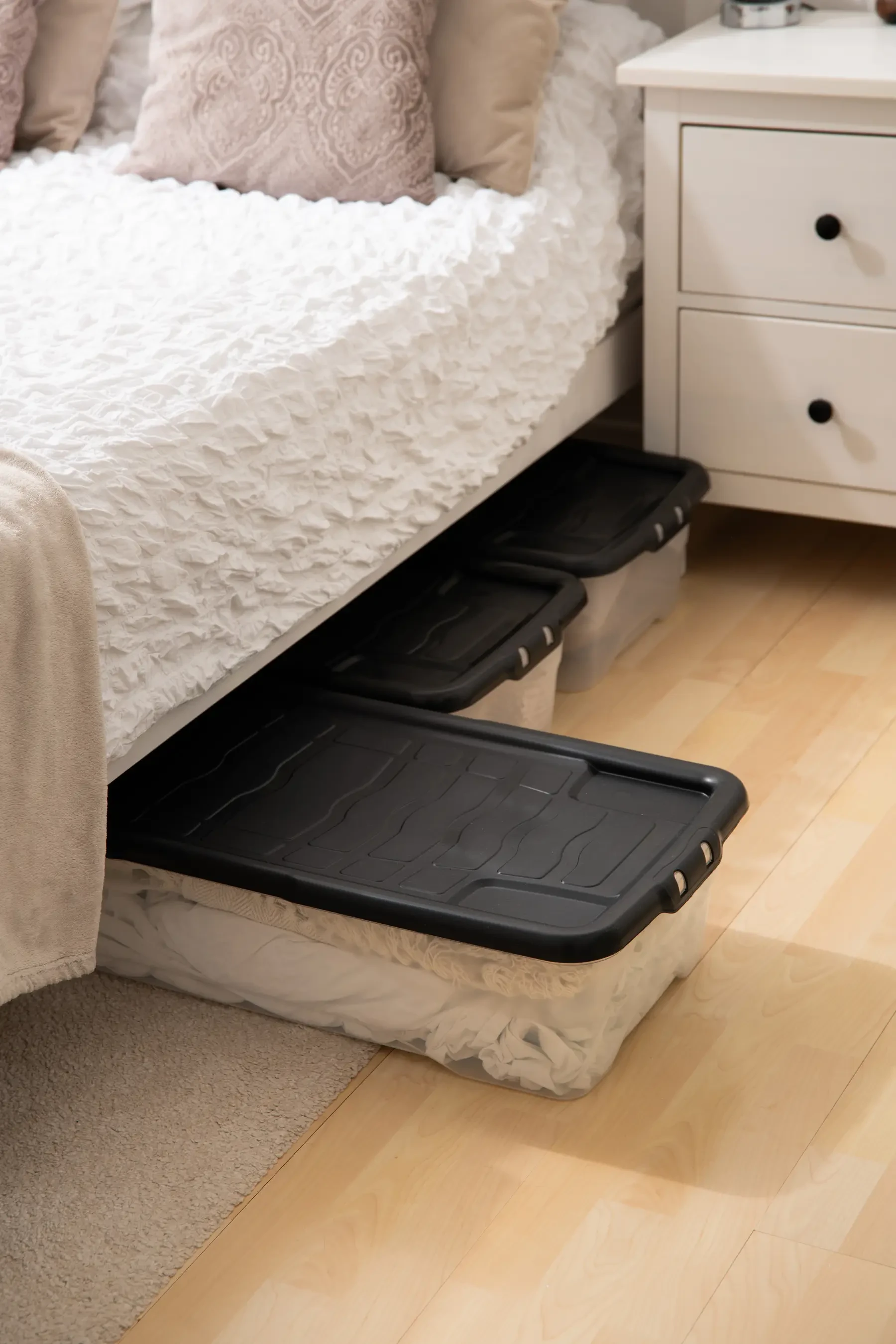 Strata Curve Under Bed Box with Clear/Black Lid, 30L | Home Storage ...