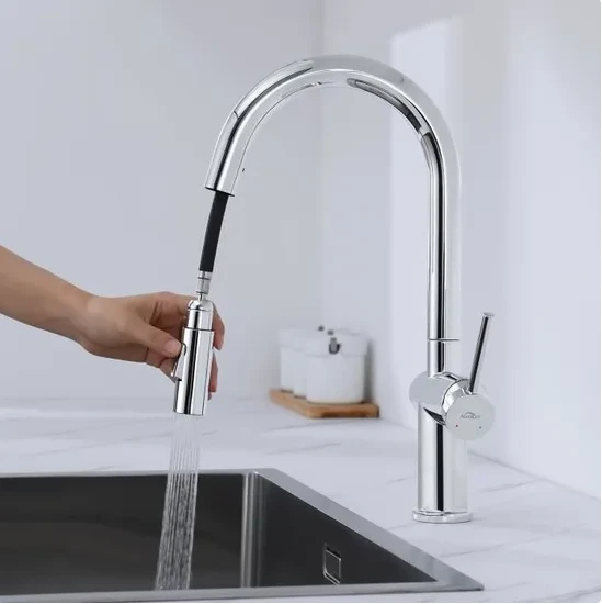 DAYONE Keukenkraan Met Uittrekbare Sproeier - SUS304 RVS, Geborsteld, 2 Straalsoorten & 120° Draaibaar