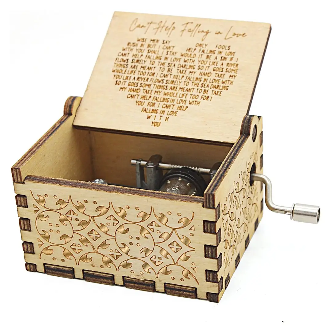 Alphynix 1 Stück Musikbox "Can't Help Falling in Love", Holzandenke, manuell zu bedienen, mit herzförmig eingravierten Liedtexten und blumenförmigen Gravuren, Vintage‑Musikgeschenk für romantische Anlässe
