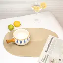 Lot de 6 sets de table ovales en vinyle tressé 45 x 30 cm - Crème image 2