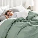 Bedsure Parure de lit 100 % polyester vert - 1 housse 200 x 200 cm et 2 taies 80 x 80 cm image 1