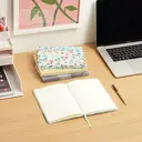 Jubiluu Carnet A5 élégant à couverture rigide en tissu, à réglure lignée - 96 feuilles (papier offset 100 g/m²) - Marque-page et bande élastique - Carnet crème classique pour l’écriture, l’école et le bureau, idéal pour offrir - Spring Bloom image 3