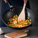 MAXCOOK Batterie de cuisine 8 ustensiles avec poêle à frire, casserole, planche à découper, couteau de découpe, baguettes, spatule en bois, couteau d’office, couteau image 2