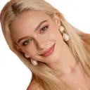 Boucles d'oreilles pendantes VoxorAI dorées, inspirées de Chanel, en forme de larme française et perles, boucles d'oreilles manchette, puces d'oreilles, toutes saisons image 9