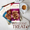 Lindt Les Grandes Fruit & Nut 150g image 4