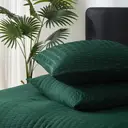 MEEALLHOME Parure de lit texturée Seersucker vert foncé - 1 housse 200 x 220 cm et 2 taies 80 x 80 cm image 4