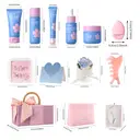 Quiyum Coffret de soins Sakura au collagène - Nettoyant 50 g, lotion tonique 120 ml, sérum 30 ml, crème contour des yeux 20 g, crème visage 50 g, stickers pour ongles, serviette, trousse à maquillage, étui à maquillage, outil de massage, éponge pour le visage et fleur de douche image 2