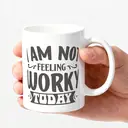 Alphynix 1 Mug blanc 33cl avec citation "JE N'AI PAS ENVIE DE BOSSER AUJOURD'HUI" en typographie ludique, cadeau de Noël ou Thanksgiving humour travail relatable,Le cadeau de la saint-valentin, cadeau d’anniversaire image 2