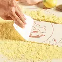 Maxcook Tapis de cuisson en silicone (Couleur crème), 50 x 70 cm - Tapis de pâtisserie antidérapant pour étaler la pâte, pâte à tarte et pâte à sucre, Revêtement de four avec graduations MCPJ2607 image 2