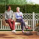 Outsunny Banc Suspendu en Résine Tressée 2 Places avec Coussins Amovibles et Lavables, Balancelle de Jardin Extérieure avec Chaînes en Acier, Charge 240 kg, 115x66x44cm, Beige image 5
