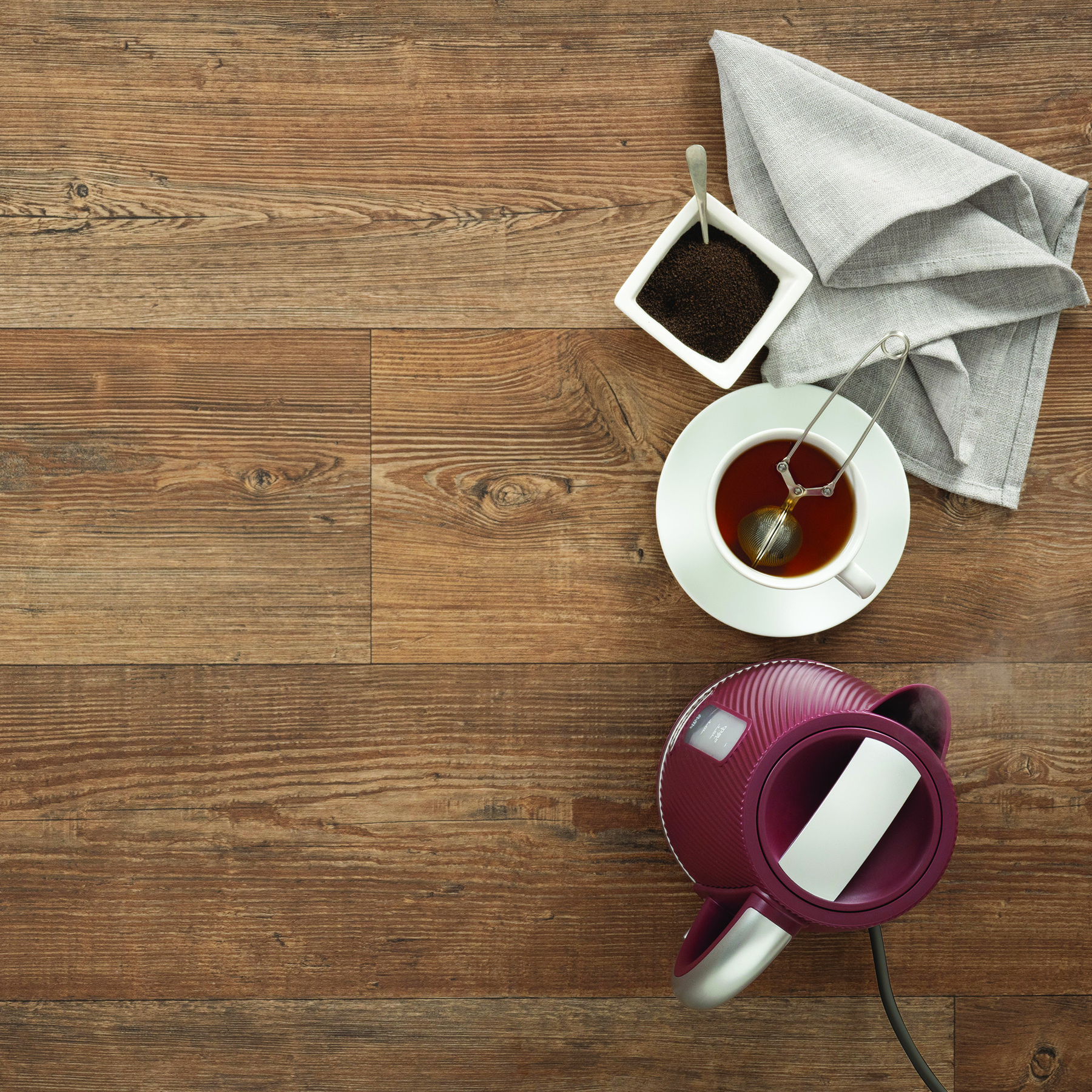 DAEWOO Cascade Kettle, 1.7L, Textured, Ruby Red - SDA2775GE image 4