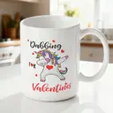 Alphynix 1 Mug Dabbing Licorne, 33cl cadeau Saint-Valentin drôle avec licorne colorée et cœurs, cadeau unique pour petit ami, petite amie, enfants, ados,Le cadeau de la saint-valentin, cadeau d’anniversaire image 1