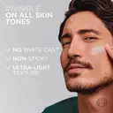 L'Oréal Revitalift Clinical Vitamin C UV Fluid SPF 50+ 50ml image 7