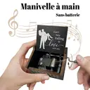 Alphynix 1 pièce Cadeau musical romantique, Boîte à musique en bois "Je ne peux pas m'empêcher de tomber amoureux" avec gravure de couple, Cadeau anniversaire Saint-Valentin image 1